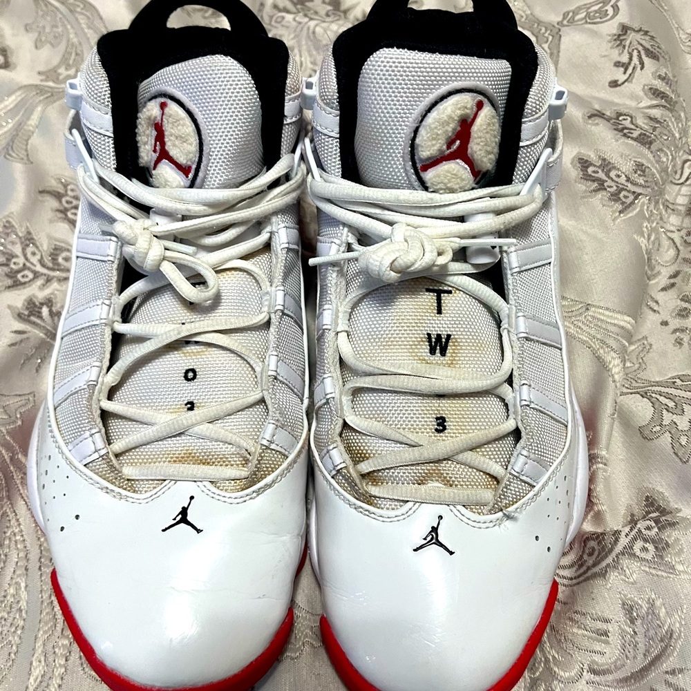 Mens Air Jordan basketball shoes size 10.5